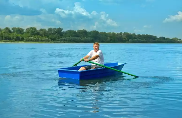 Стеклопластиковая лодка Малютка в Санкт-Петербурге