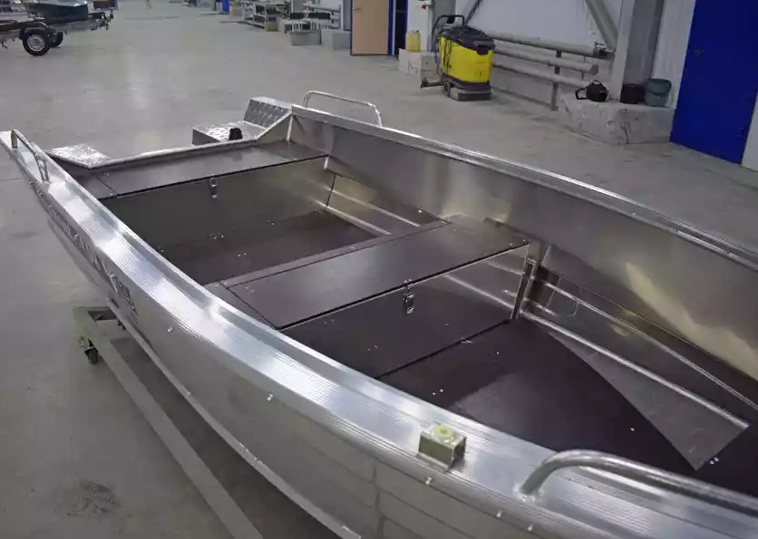 Алюминиевая лодка  Wyatboat-430 Р в Санкт-Петербурге