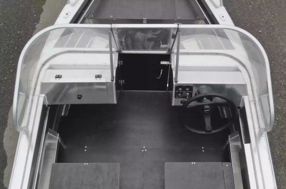 Алюминиевый катер Neman-400 DC в Санкт-Петербурге