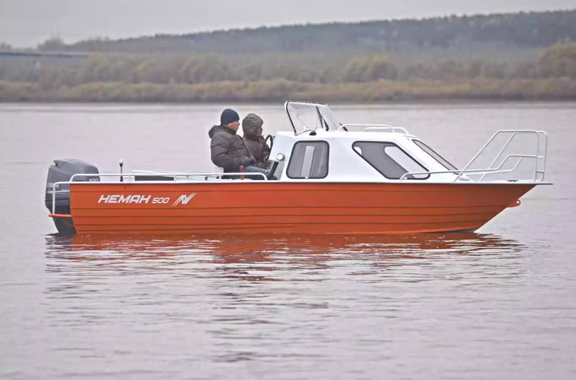 Алюминиевый катер Неман-500 (каютный) в Санкт-Петербурге