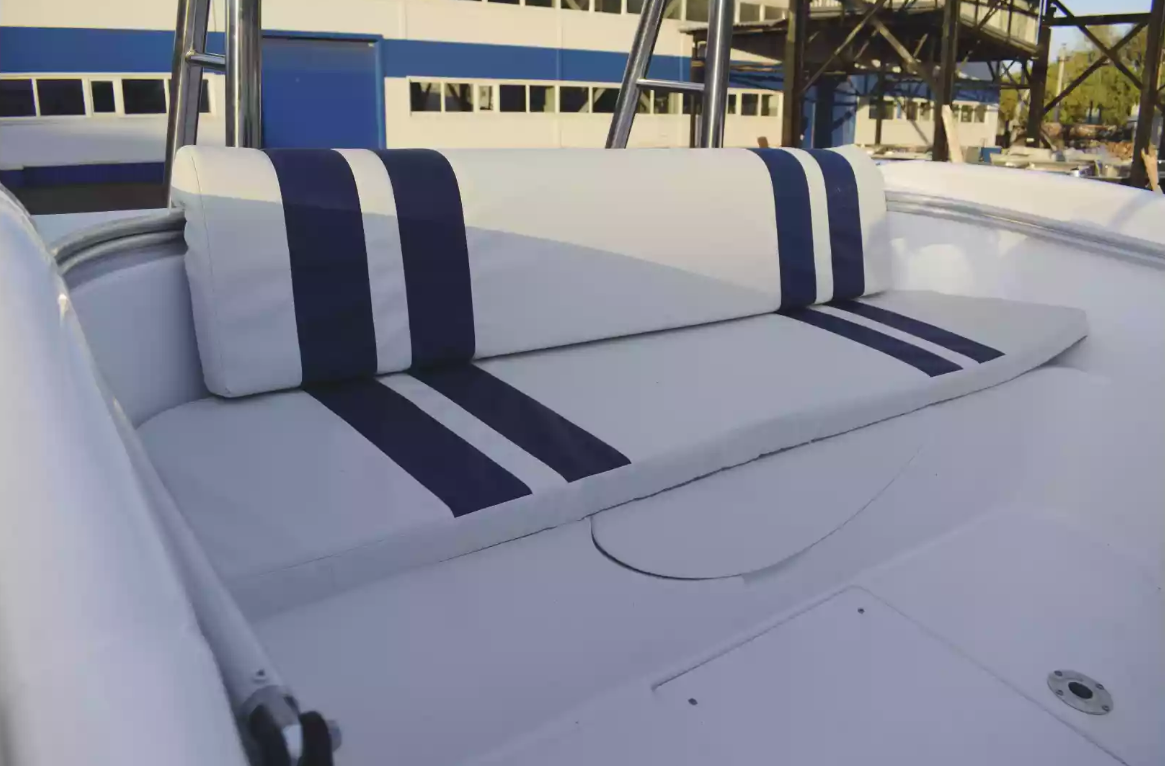 Комбинированный катер Neman-530 с каютой в Санкт-Петербурге