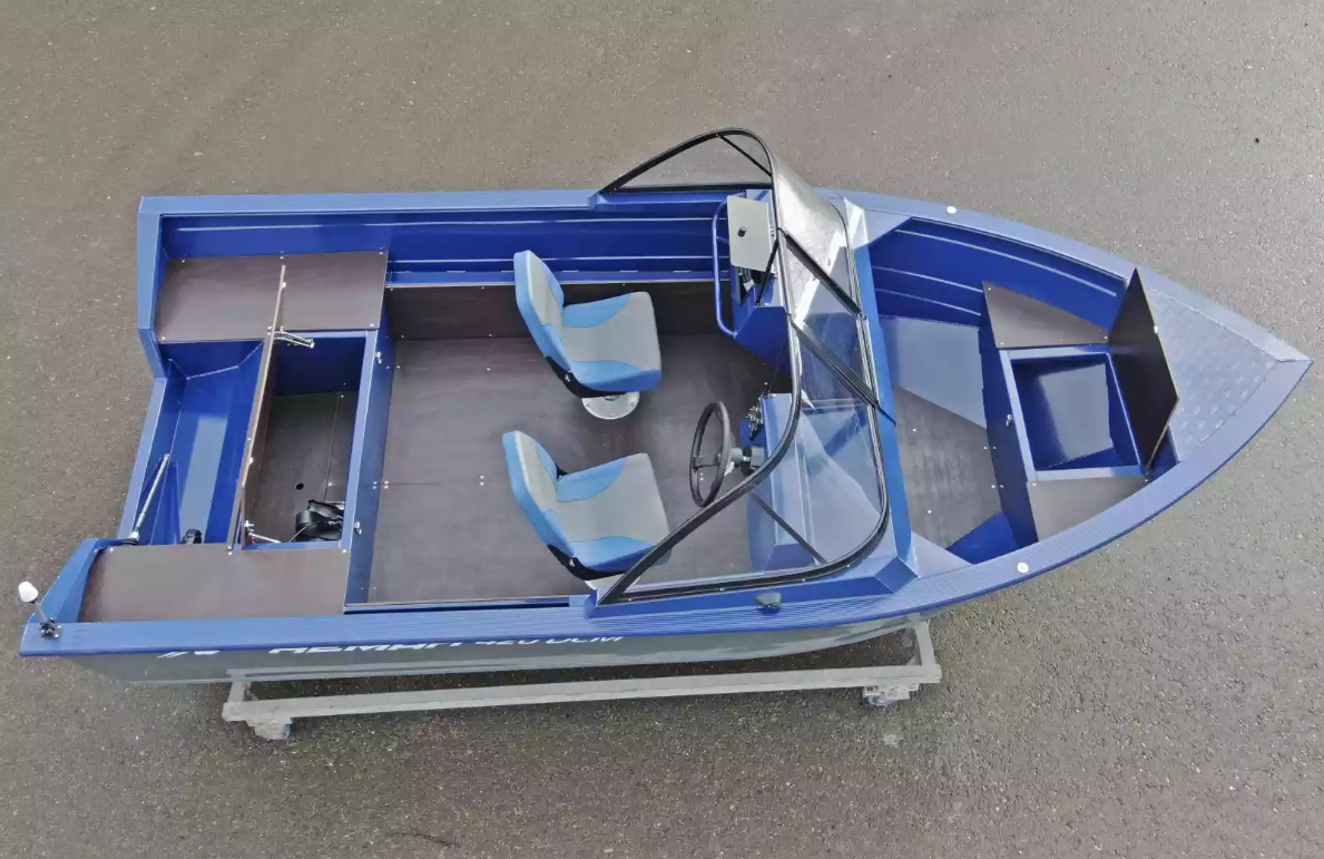 Алюминиевый катер Неман-420 DCM в Санкт-Петербурге