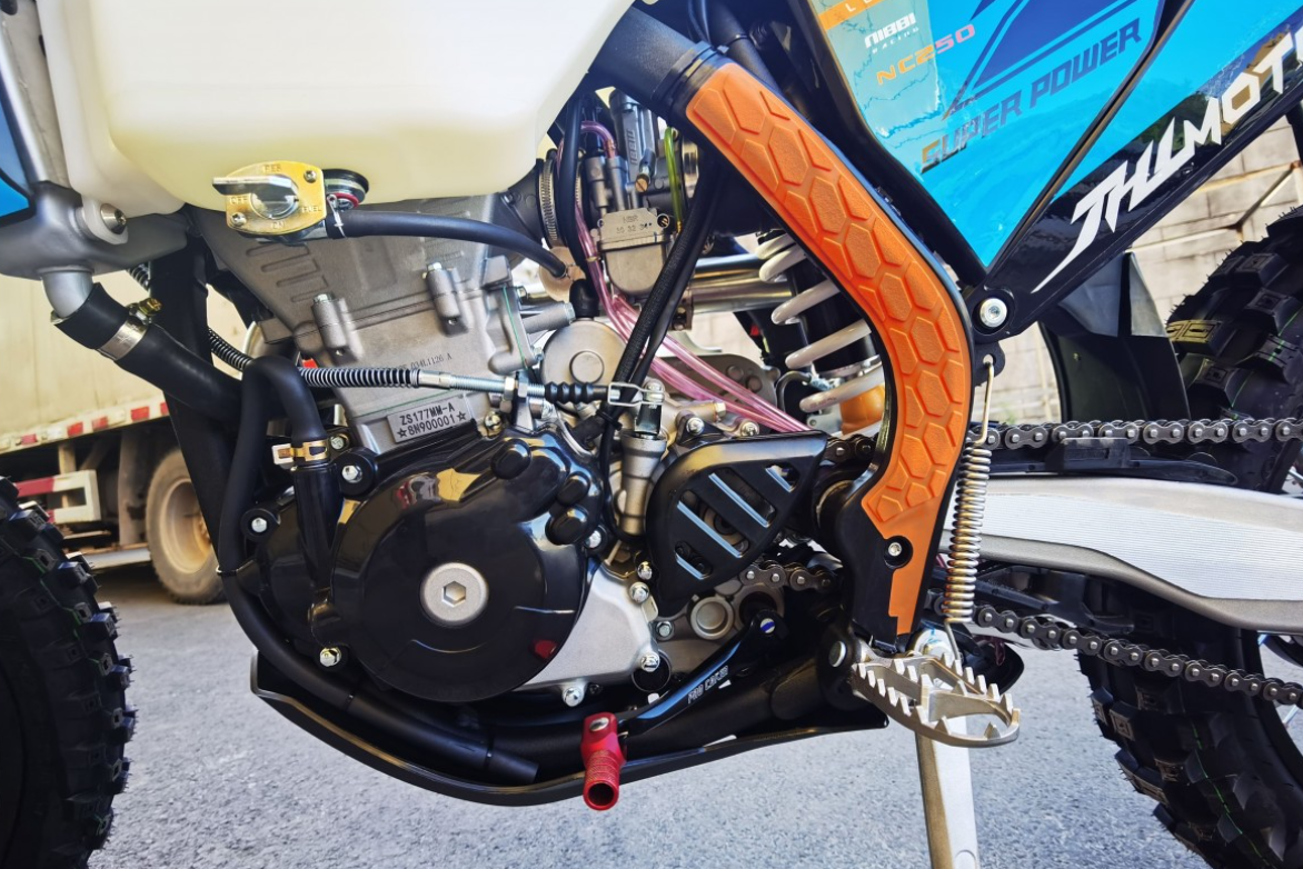 Мотоцикл JHLMOTO JHL Z7 NC250S (177MM-A) в Санкт-Петербурге