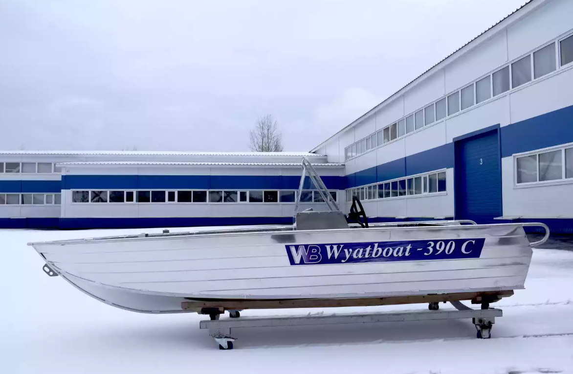 Алюминиевый катер Wyatboat-390 C в Санкт-Петербурге