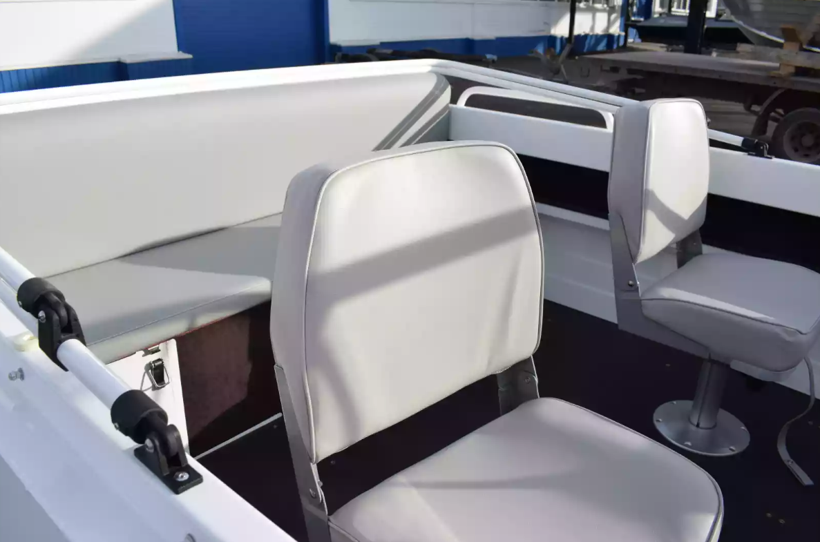 Алюминиевый катер Неман-450 в Санкт-Петербурге