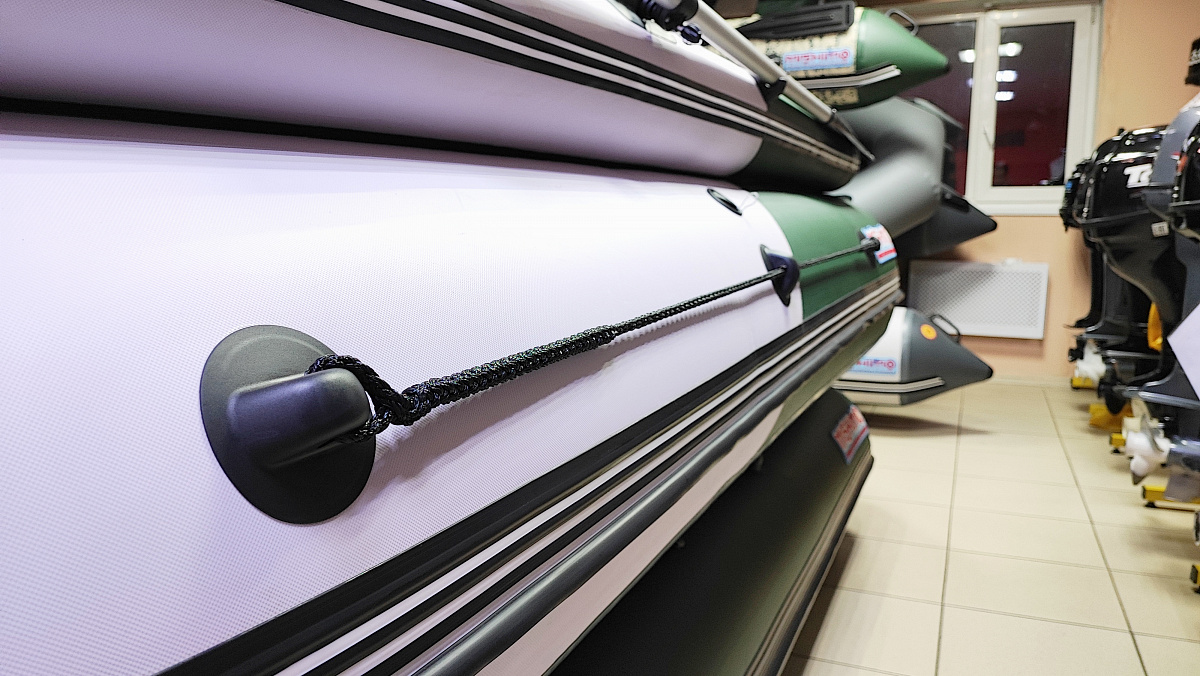 Лодка MISHIMO FAMILY PRO 390 в Санкт-Петербурге