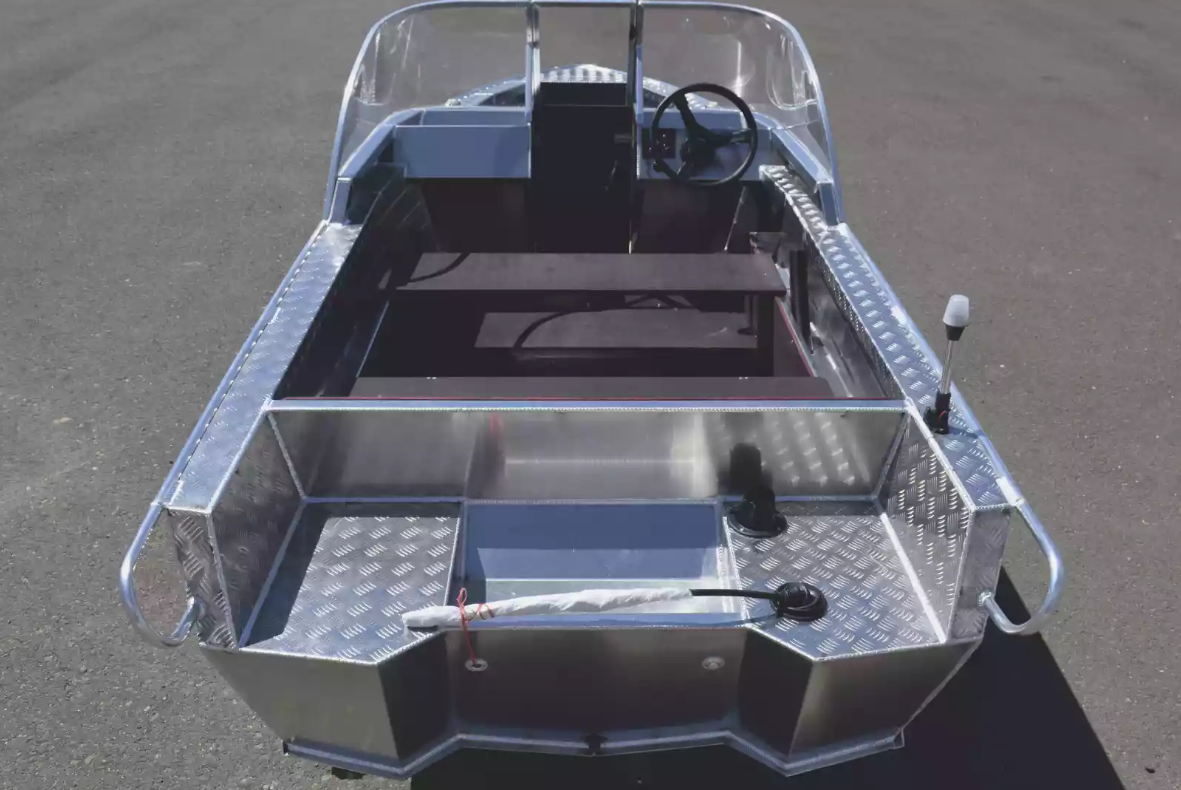 Алюминиевый катер Wyatboat-390 DCM в Санкт-Петербурге