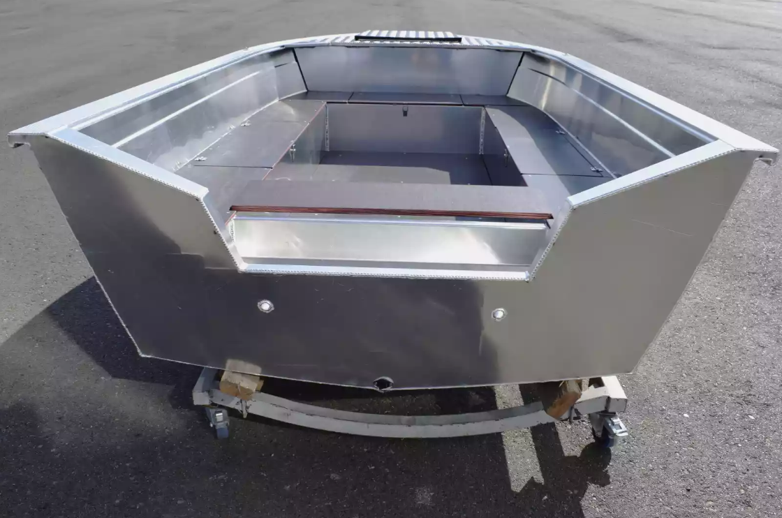 Алюминиевая лодка Неман-400 Р PRO в Санкт-Петербурге