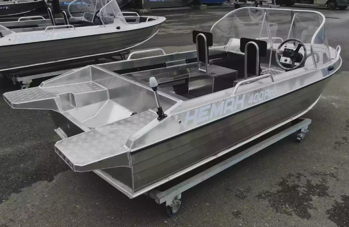 Алюминиевый катер Neman-400 PRO в Санкт-Петербурге