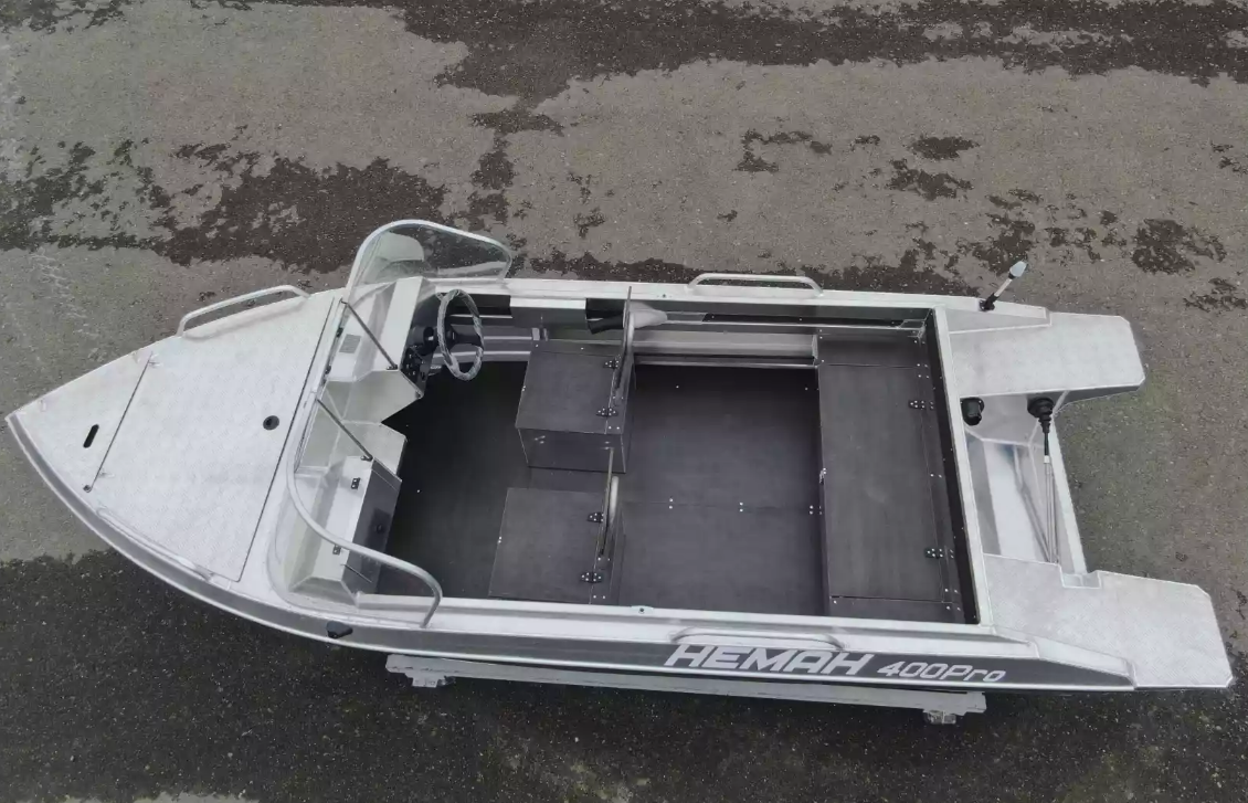 Алюминиевая лодка  Neman-400 PRO в Санкт-Петербурге