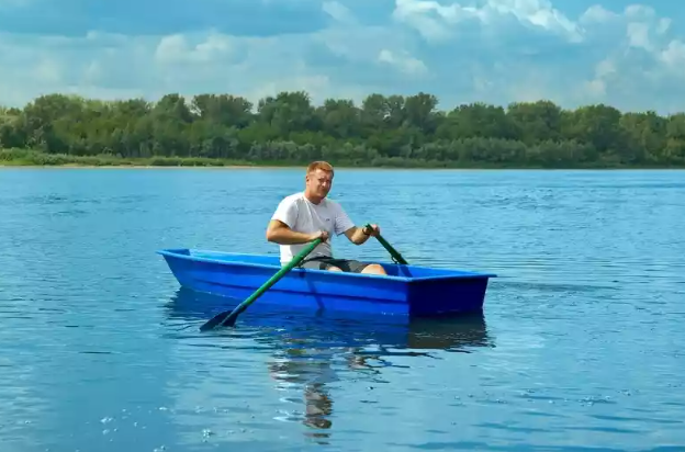 Стеклопластиковая лодка Малютка в Санкт-Петербурге