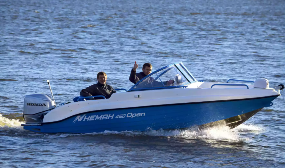 Комбинированный катер Neman-450 Open в Санкт-Петербурге