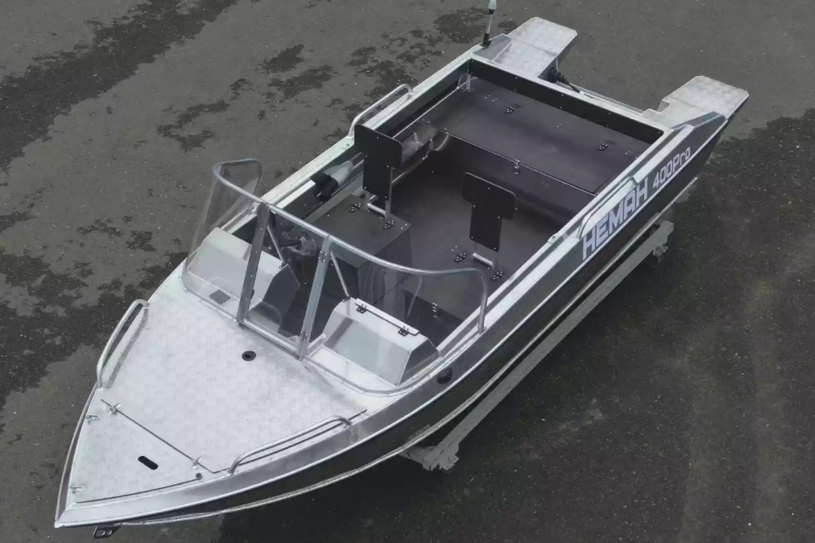 Алюминиевый катер Neman-400 PRO в Санкт-Петербурге