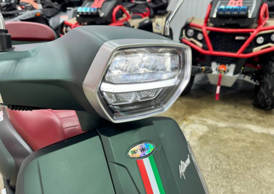 Скутер PROMAX Miami 240 (49) в Санкт-Петербурге