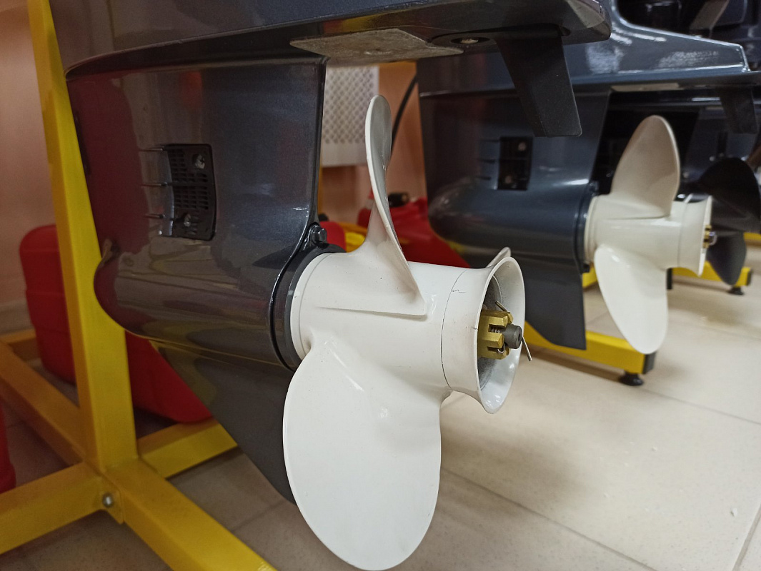 Лодочный мотор BREEZE T30S (2х тактный) в Санкт-Петербурге