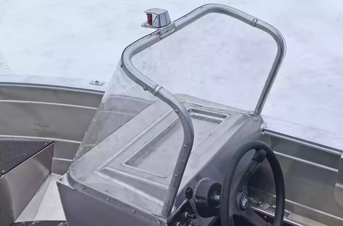 Алюминиевый катер Неман-400 С в Санкт-Петербурге