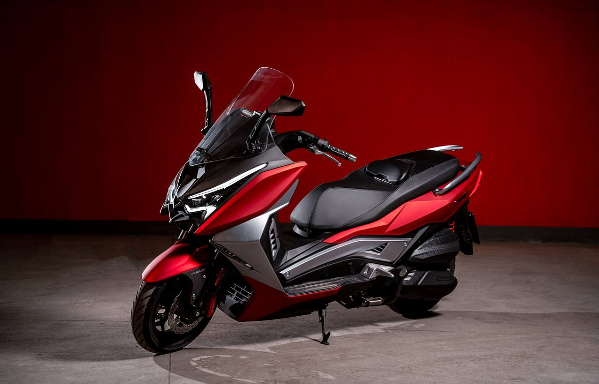 МАКСИСКУТЕР ARIIC 318 в Санкт-Петербурге