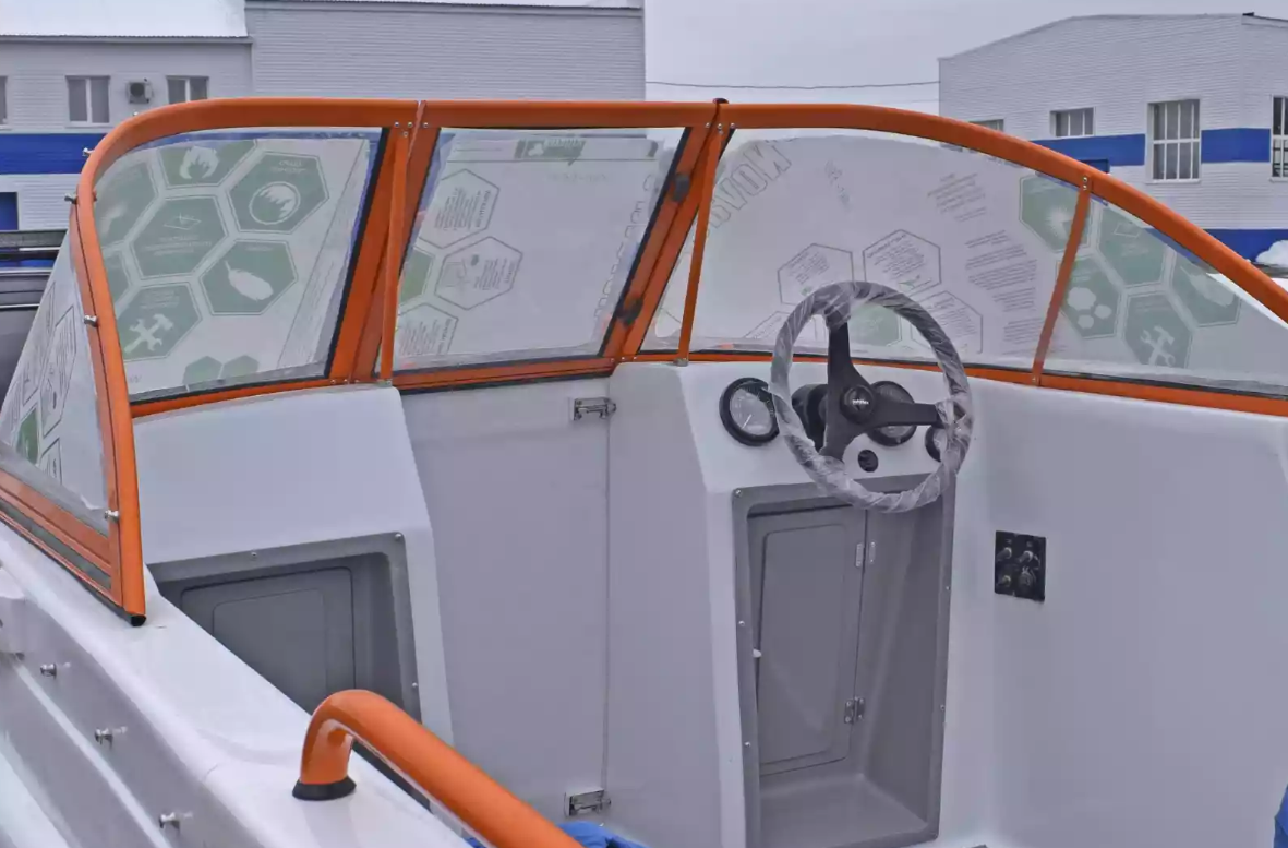 Комбинированный катер Neman-500 Open в Санкт-Петербурге