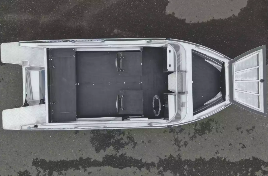 Алюминиевая лодка  Neman-400 PRO в Санкт-Петербурге