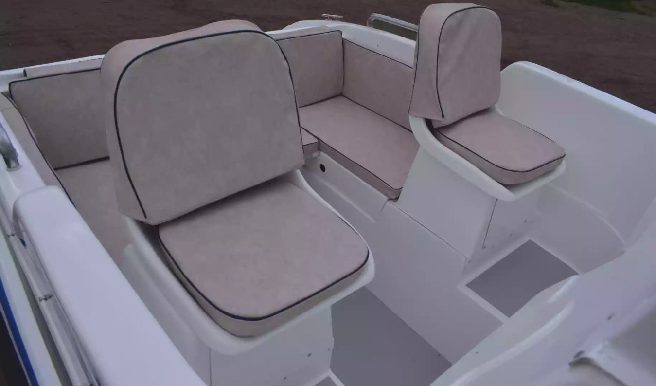 Стеклопластиковый катер Neman-500 в Санкт-Петербурге