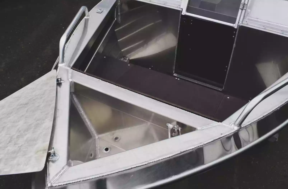 Алюминиевая лодка  Neman-400 DC в Санкт-Петербурге