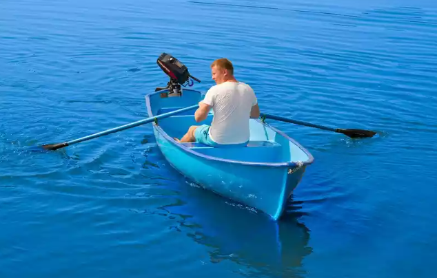 Стеклопластиковая лодка Омуль в Санкт-Петербурге