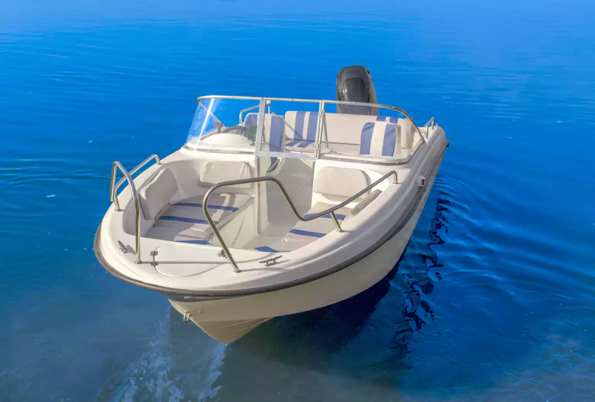 Стеклопластиковый катер Neman-530 Open в Санкт-Петербурге