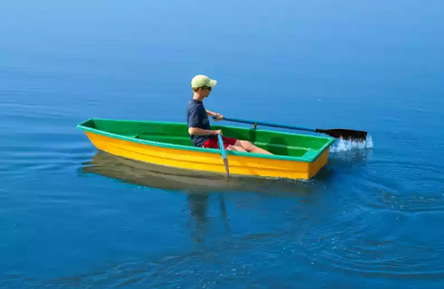 Стеклопластиковая лодка Малютка в Санкт-Петербурге