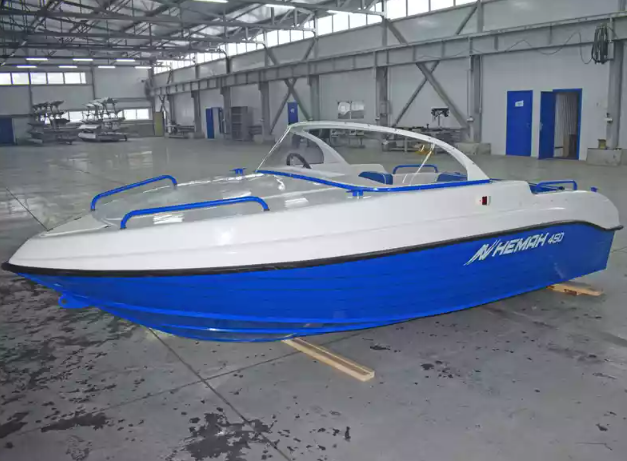 Комбинированный катер Neman-450 в Санкт-Петербурге