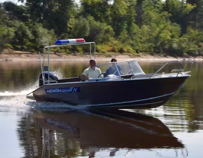 Алюминиевый катер Неман-500 DCM в Санкт-Петербурге