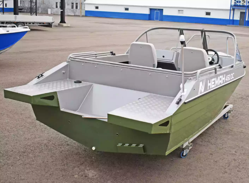 Алюминиевый катер Неман-450 DC в Санкт-Петербурге