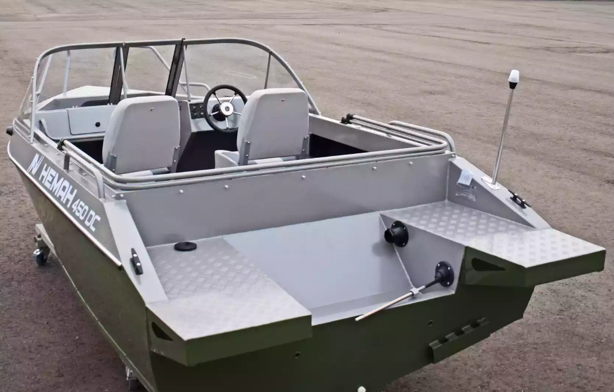 Алюминиевый катер Неман-450 DC в Санкт-Петербурге