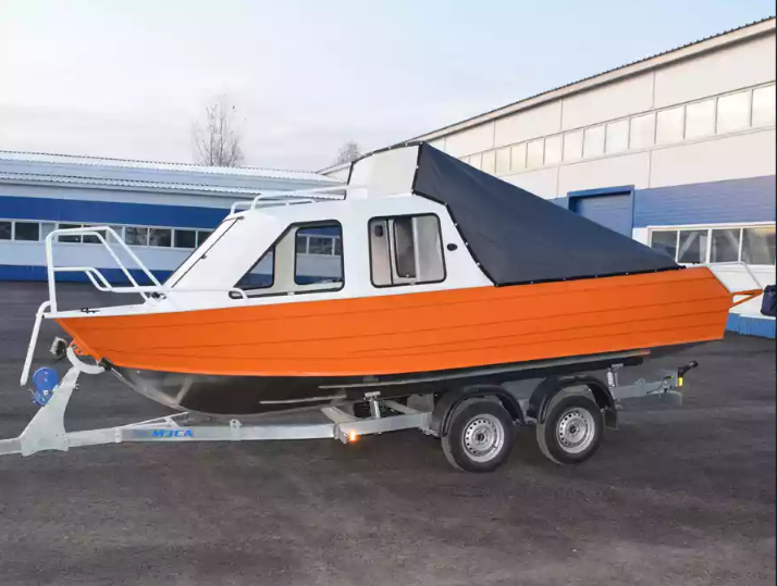 Алюминиевый катер Неман-500 (каютный) в Санкт-Петербурге