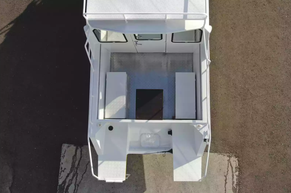 Алюминиевый катер Wyatboat-660 Cabin в Санкт-Петербурге