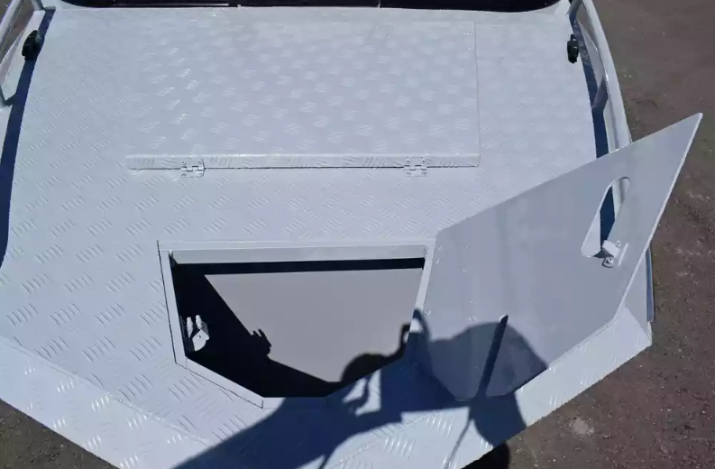 Алюминиевый катер Неман 500 в Санкт-Петербурге