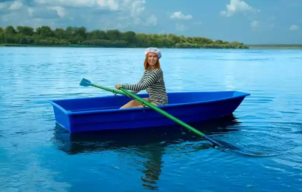 Стеклопластиковая лодка Малютка в Санкт-Петербурге