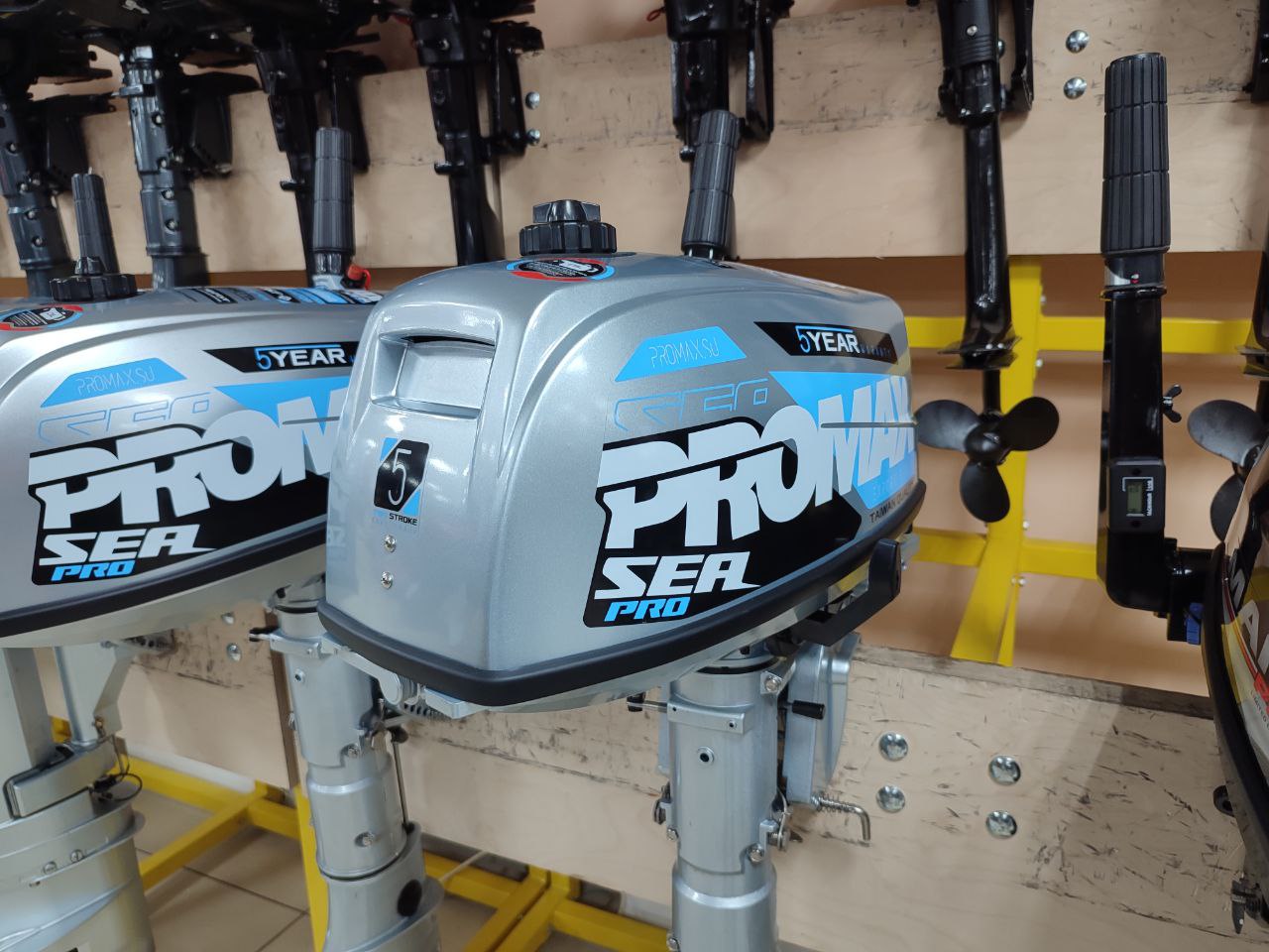 Лодочный мотор PROMAX SP5FHS (внешний бак 12 л) в Санкт-Петербурге
