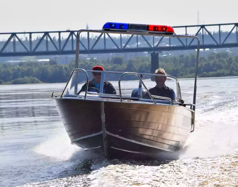 Алюминиевый катер Неман-500 DCM в Санкт-Петербурге