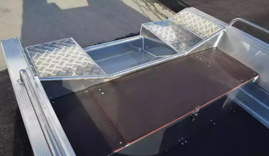 Алюминиевая лодка  Wyatboat-430 Р в Санкт-Петербурге