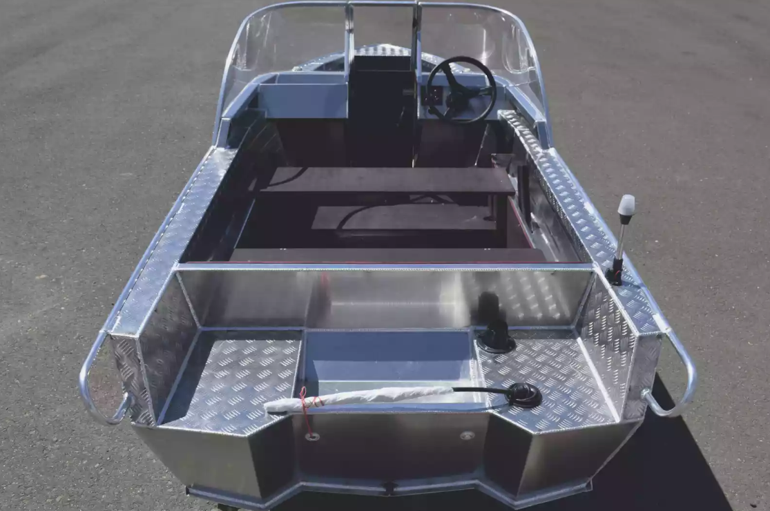 Алюминиевая лодка Wyatboat-390 DCM в Санкт-Петербурге