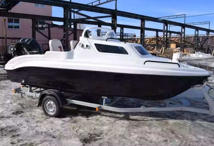 Комбинированный катер Neman-500 с каютой в Санкт-Петербурге