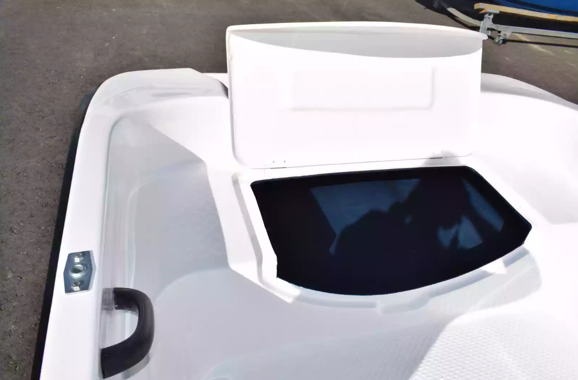 Стеклопластиковая лодка Пингвин (тримаран) в Санкт-Петербурге