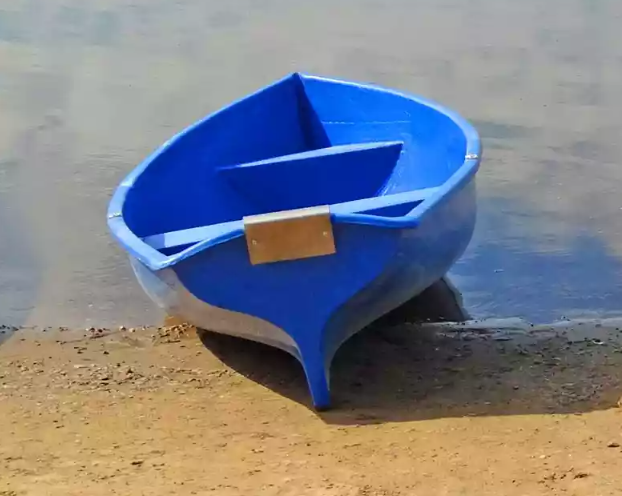 Стеклопластиковая лодка Омуль в Санкт-Петербурге