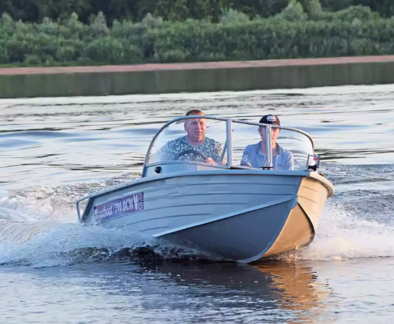 Алюминиевый катер Wyatboat-390 DCM в Санкт-Петербурге