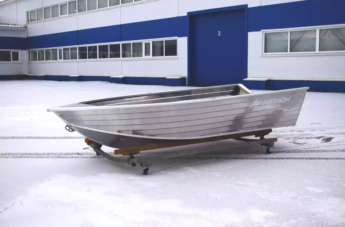 Алюминиевая лодка Неман-400 в Санкт-Петербурге