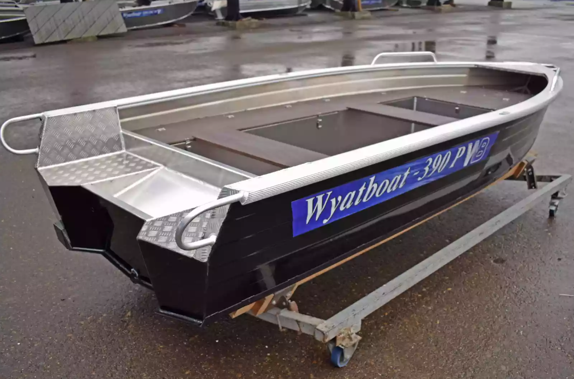 Алюминиевая лодка Wyatboat-390РМ в Санкт-Петербурге