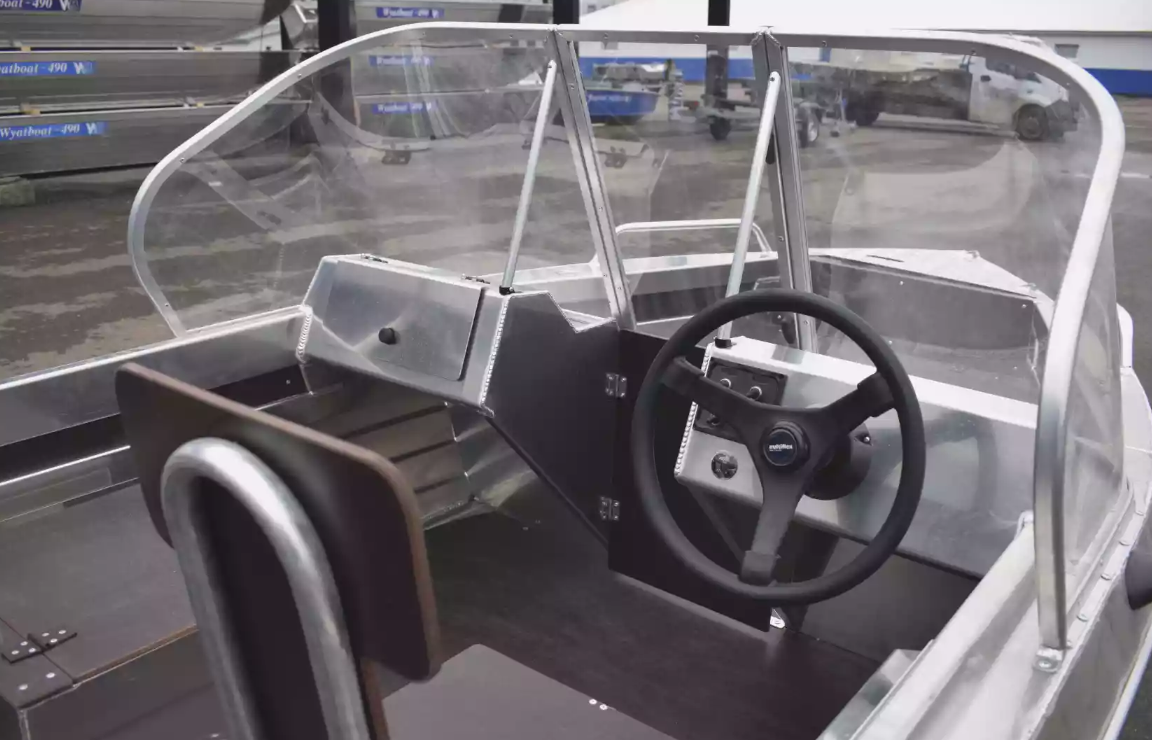 Алюминиевая лодка  Neman-400 DC в Санкт-Петербурге