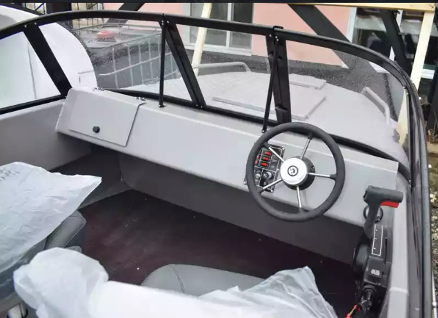 Алюминиевый катер Неман 500 в Санкт-Петербурге