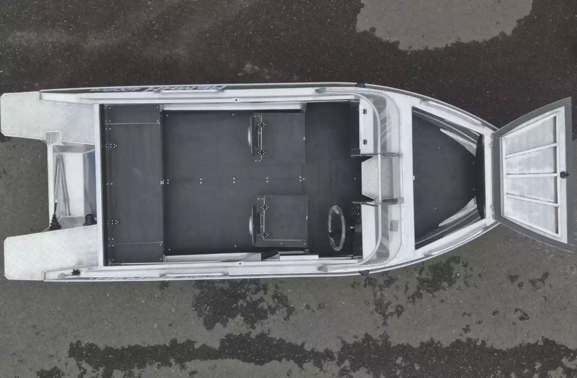 Алюминиевый катер Neman-400 PRO в Санкт-Петербурге