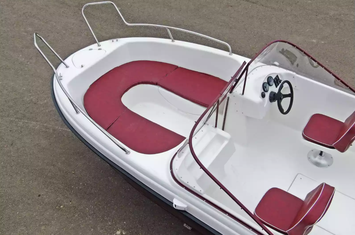 Комбинированный катер Neman-530 Open в Санкт-Петербурге